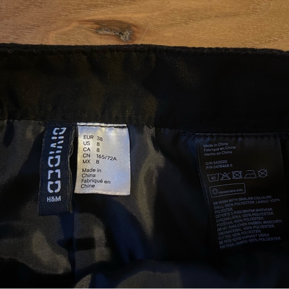 H&M Black Skirt with Front Zipper - Picture 3 of 3